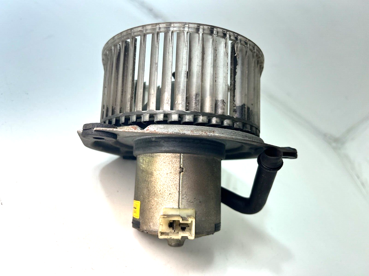 ことの 1984-1989 NISSAN Z31 300ZX A/C HEATER BLOWER MOTOR FAN 27220-01P13