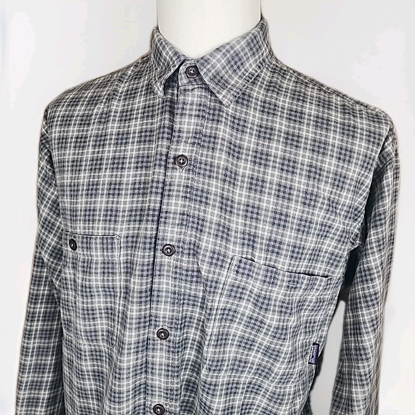 Patagonia Organic Cotton Men's Gray Plaid Long Sleeve Button Down Shirt Size L