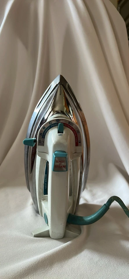 Plancha Eléctrica SUNBEAM STEAM IRONMASTER Vintage Años 60 Modelo SD-36 Funciona Foto 3 de 4