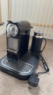 Nespresso Citiz Kaffeemaschine von Magimix schwarz mit Aeroccino Aufschäumer gebraucht
