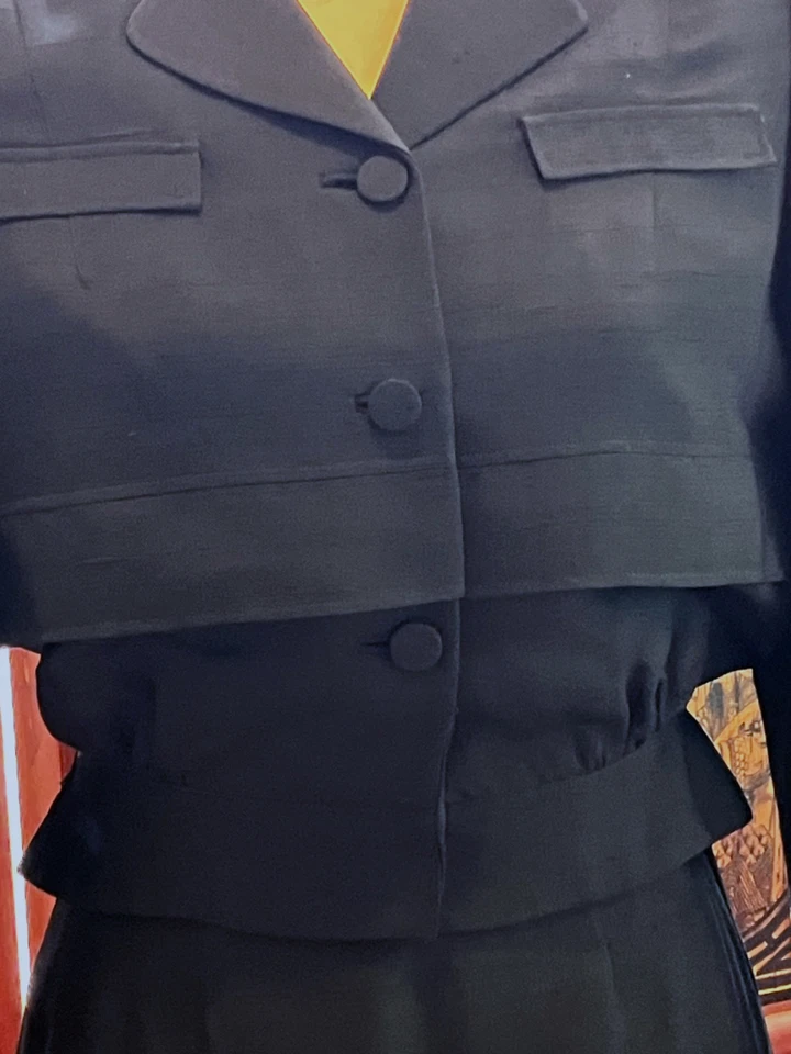 1950s Harzfelds Ladies Vintage Gray-Black Silk Jacket & Skirt Suit Blouson Style - Image 4 of 4