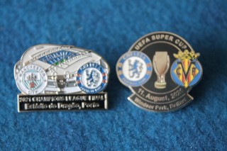 (837) TWO CHELSEA FOOTBALL CLUB METAL PIN BADGES