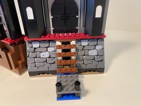 LEGO Knights Kingdom Dark Fortress Landing (8802) 2005