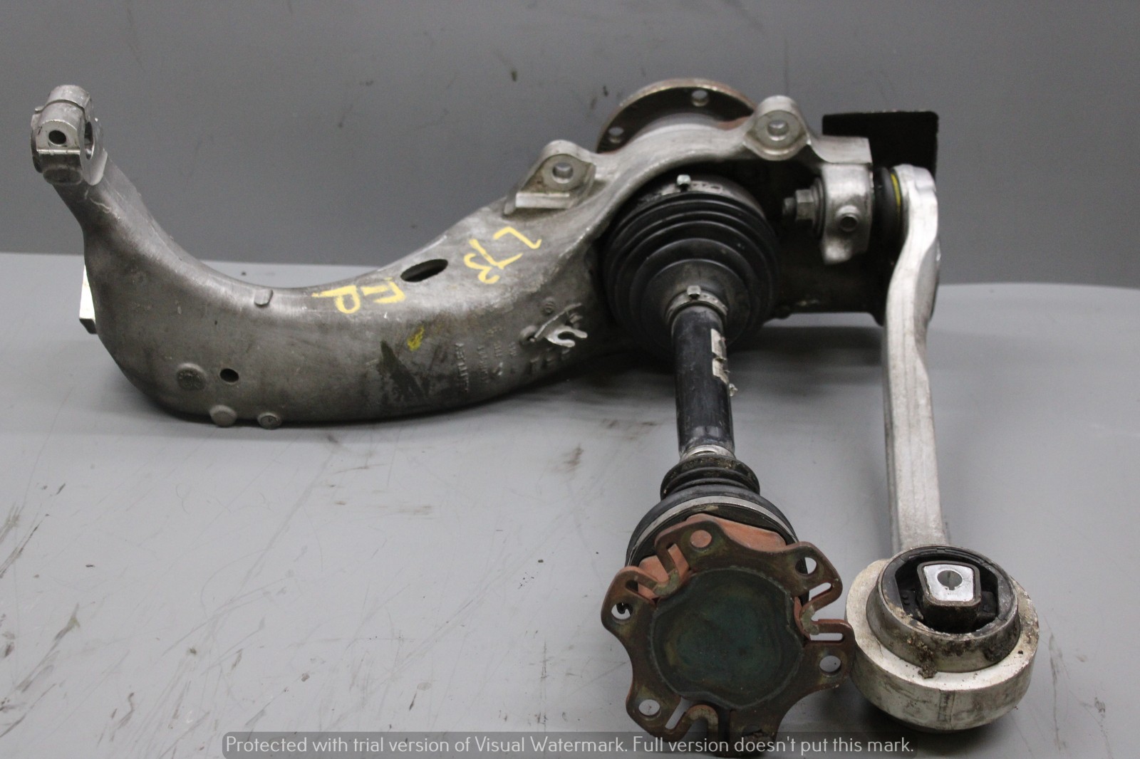 Bentley Continental GT 2003-2010 Front Right Steering knuckle