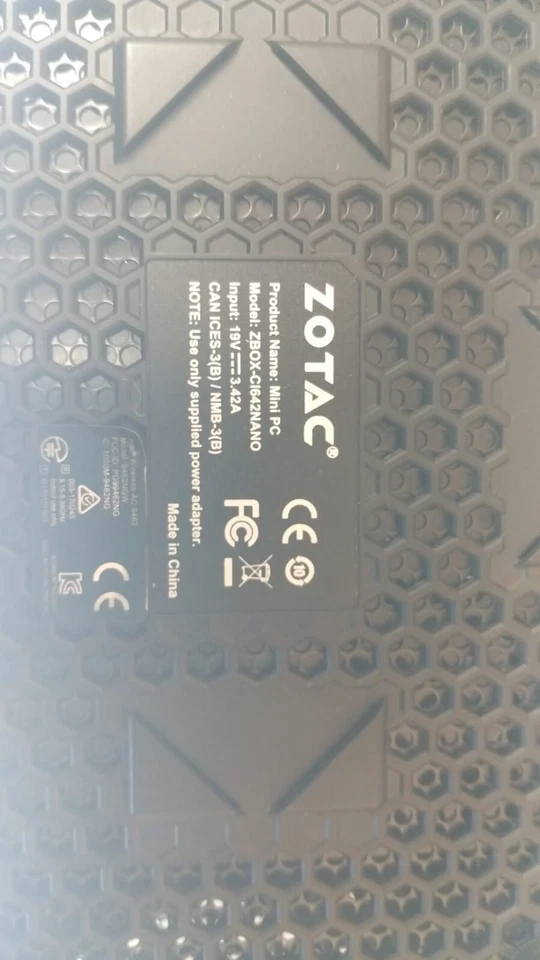 Mini PC ZOTAC, ZBOX-CI640NANO i5 10ª GENERACIÓN 1.6Ghz 8GB RAM, 240GB HDD Wifi Foto 3 de 3