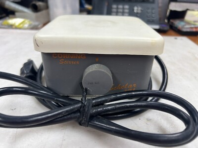   CORNING LABORATORY 5'' x 5'' MAGNETIC STIRRER 120 VAC 30 WATT SCHOLAR 171