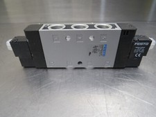 Festo CPE24-M2H-5J-3/8 Valve 110V