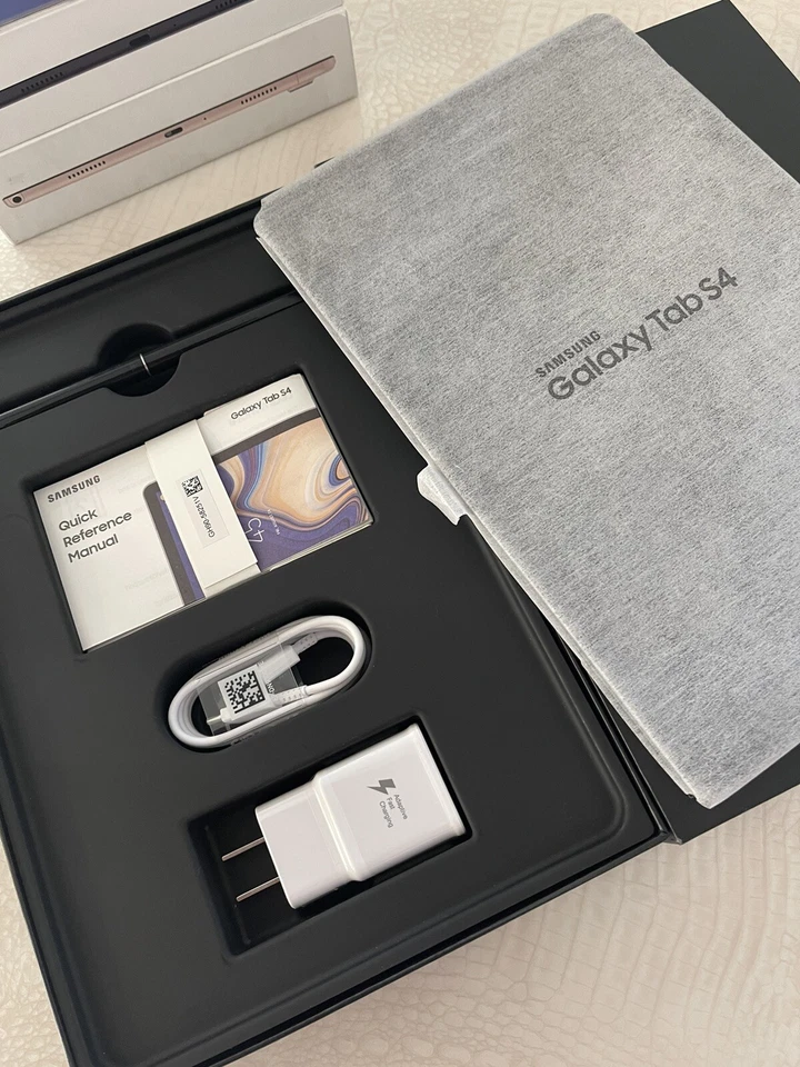 Samsung Galaxy Tab S4 64GB, Wi-Fi, 10.5 in - Black S Pen Included - Image 2 of 4