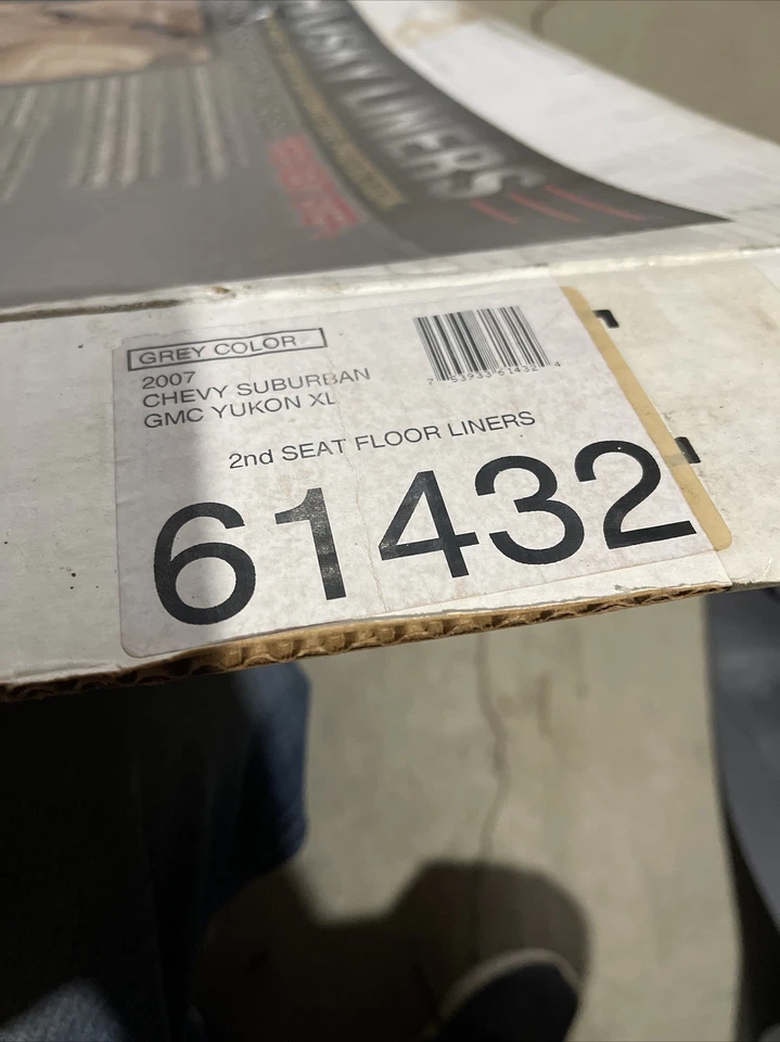 Задние напольные покрытия Husky 61432 для Chevrolet Suburban/GMC Yukon 2007-2014 годов выпуска серые - Изображение 2 из 2