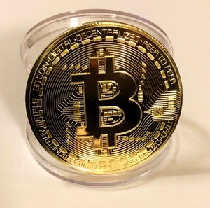 Details Zu Bitcoin Gold Plated Physical Bitcoin In Protective Acrylic Case Fast Shipping - 