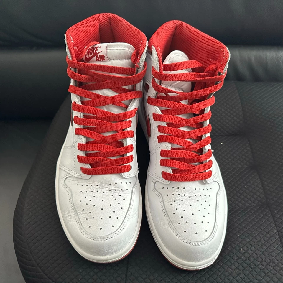 Jordan 1 Retro Metallic Red (2017) Gr 41 - 555088-103 - EU41 - US8, Foto 3 von 5