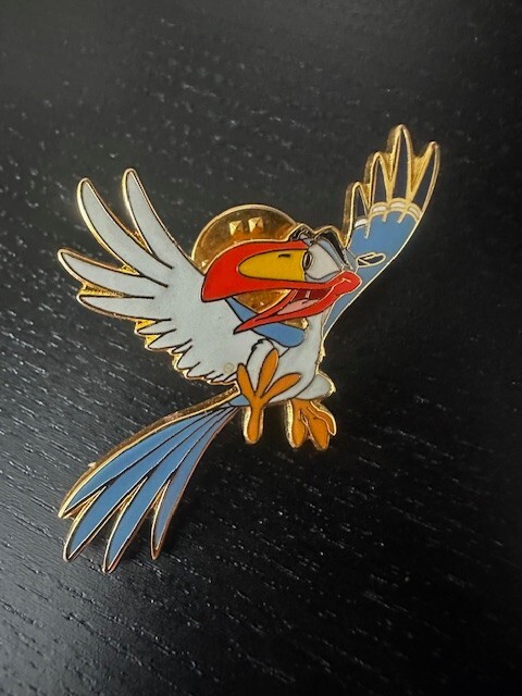 Disney The Lion King Zazu Flying Pin 2002 Walt Disney World Collectible Pin