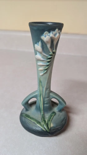 Roseville Pottery Freesia Bud Vase Blue Green 195-7  Vintage Flower Ceramic
