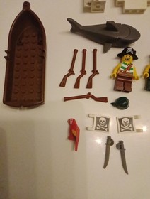 Lego Pirates Bundle Weapons Wall Ship Flag Gun Saber Flag Parrot Shark 
