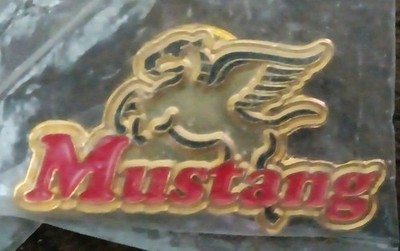 Vtg Mustang Pegasus Bicycle Bike Gold Tone Lapel Pin