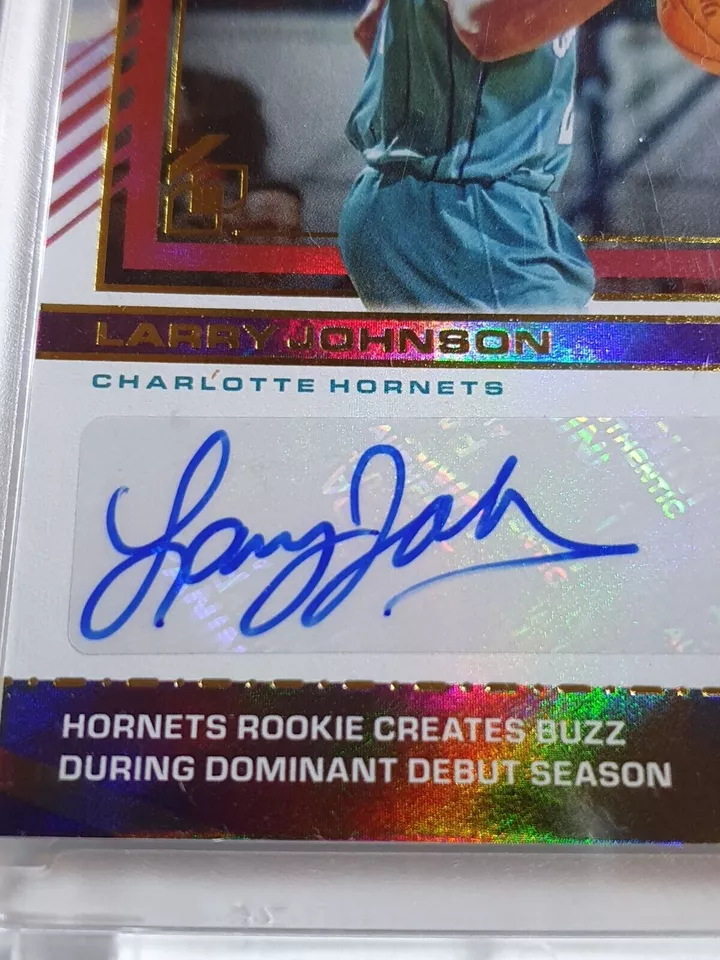 Panini Recon Larry Johnson 2021 automático/75 holograma reclamo de fama firmas - raro Foto 2 de 4