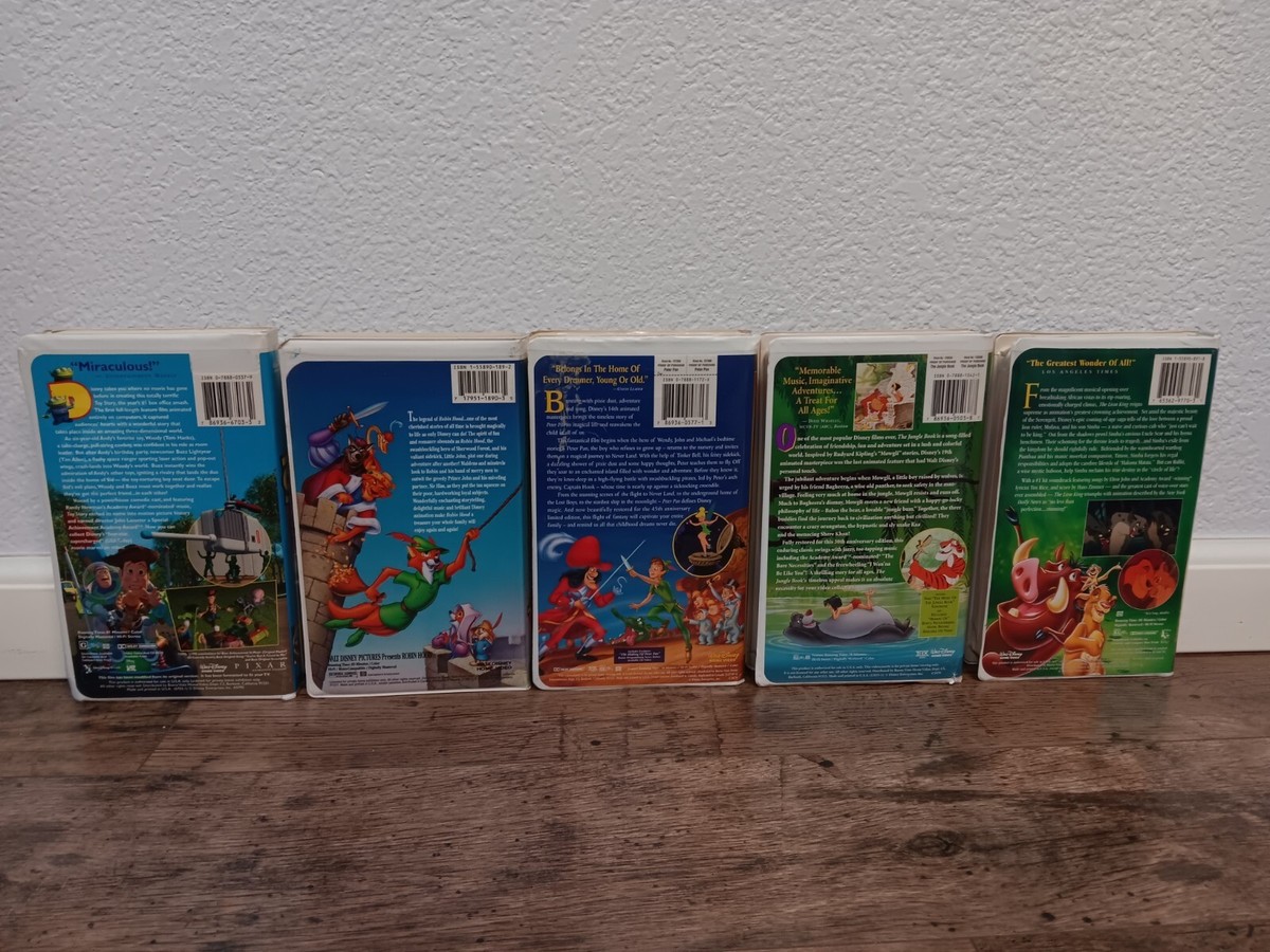 5 DISNEY VHS! THE JUNGLE BOOK, THE LION KING, PETER PAN, ROBIN