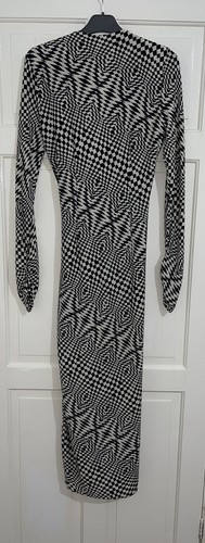 ZARA BLACK WHITE GEOMETRIC PRINT MIDI JERSEY WRAP DRESS WITH DRAPED FRONT SIZE S - Picture 9 of 12