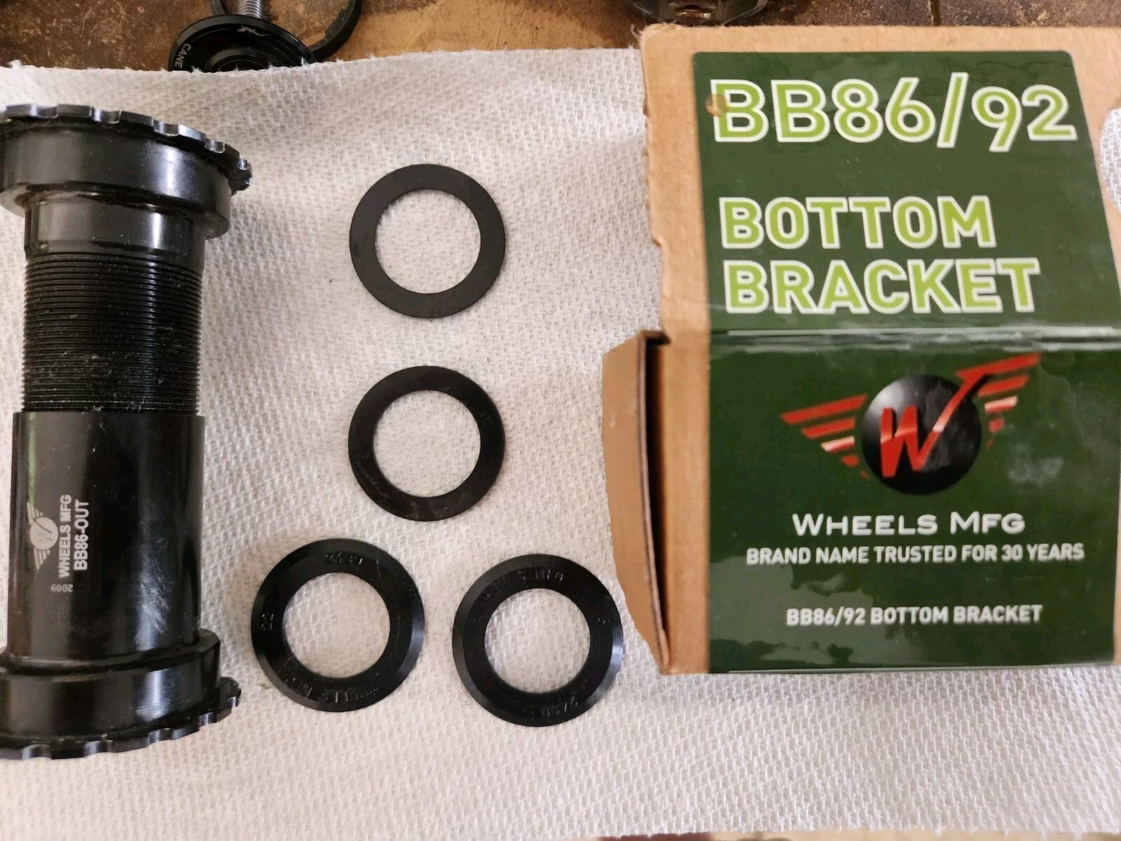 Wheels Manufacturing BB86/92 Bottom Bracket for Shimano 24mm. Low Miles