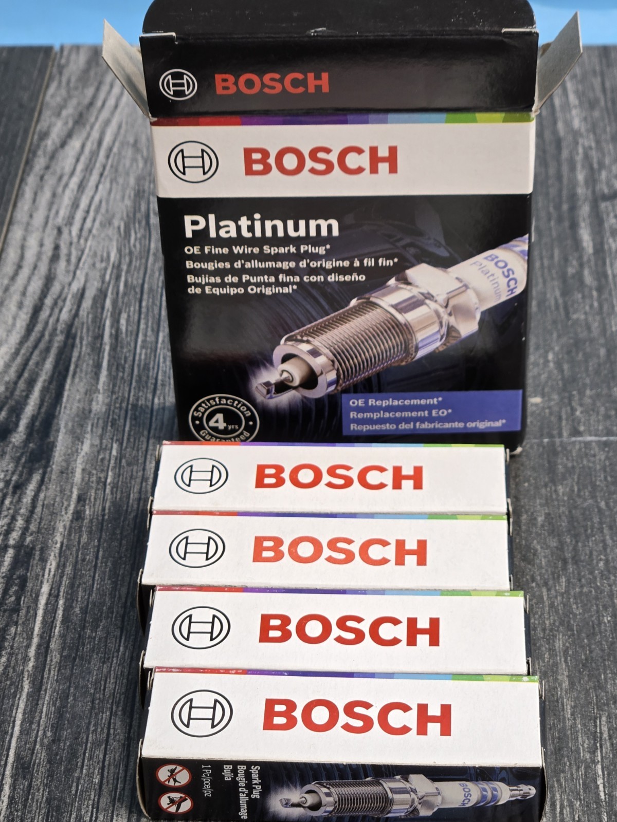 Bosch Platinum Spark Plug FR8DPP30X 6702 OEM New Germany 0242230557