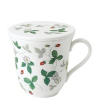 Wedgwood Wild Strawberry Bone China Lidded Mug