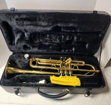 Used Lauren Student Trumpet Gold Finish