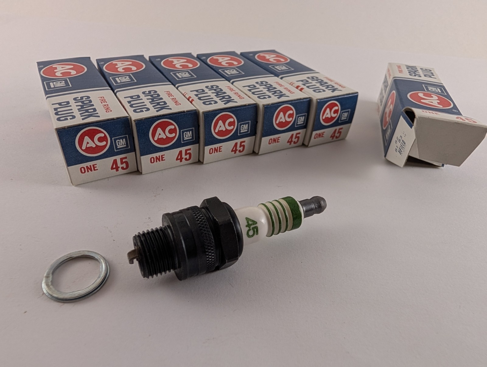 Lot of 6 NOS AC 45 Fire Ring Spark Plugs 1559493 Made in USA