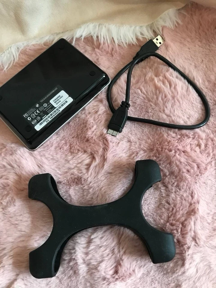 externe Festplatte der Marke Iomega, Modell eGo - Bild 3 von 4