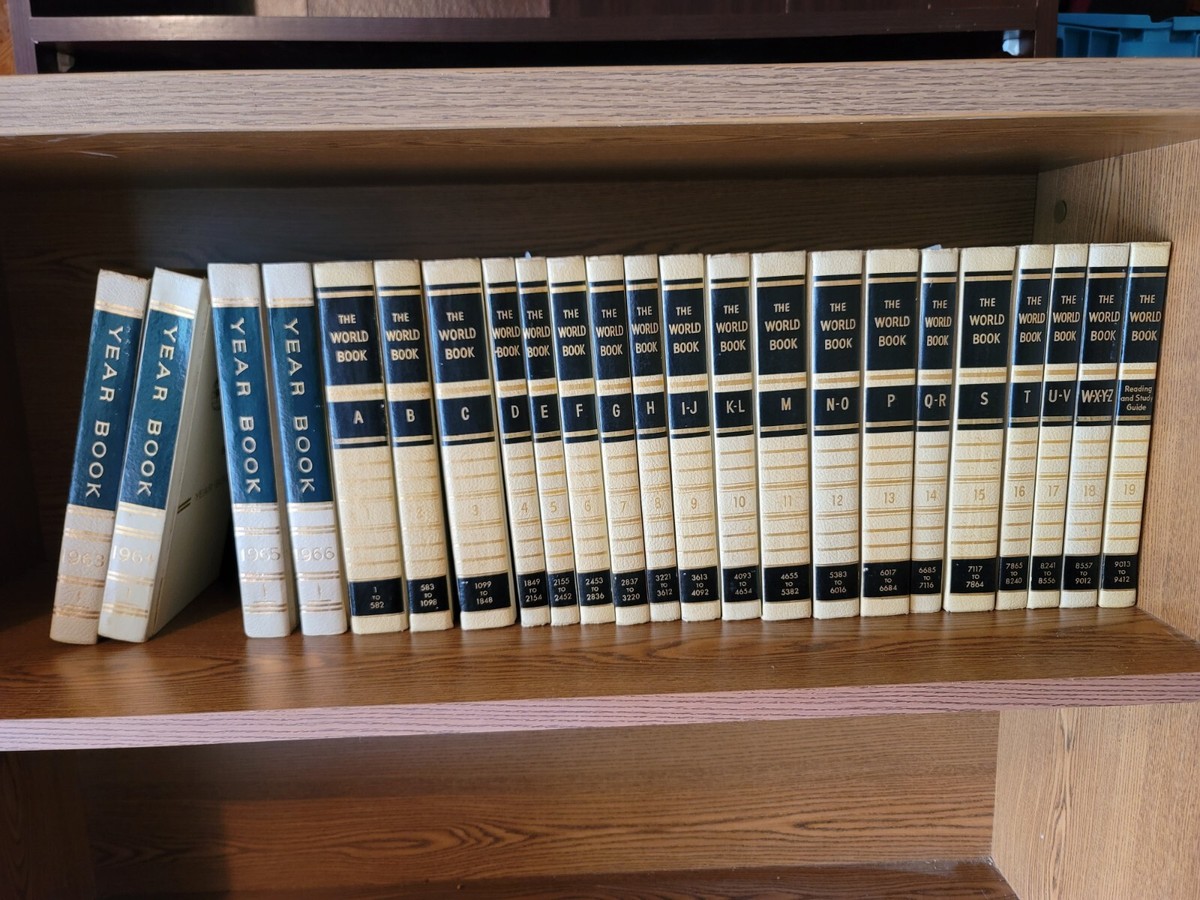 ENCYCLOPEDIA YEAR BOOK. 1969〜1992（欠番あり） ENCYCLOPEDIA YEAR BOOK. 1969〜1992（欠番あり） ENCYCLOPEDIA