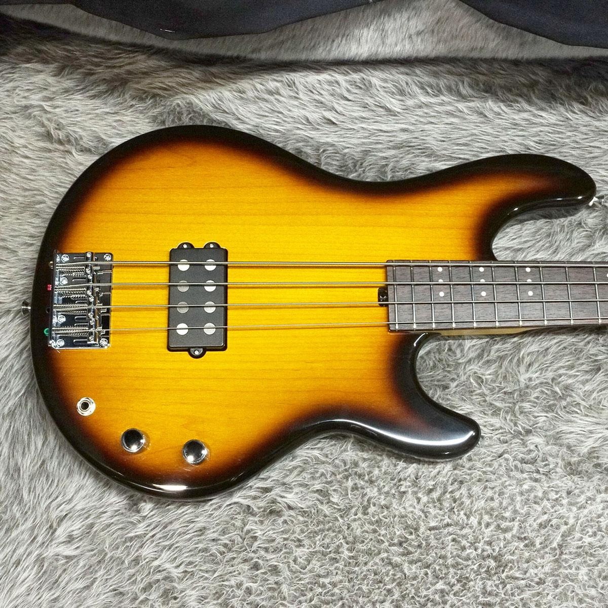 ThreeDots Guitars FB Tobacco Burst Rose Used Alder body Maple neck 