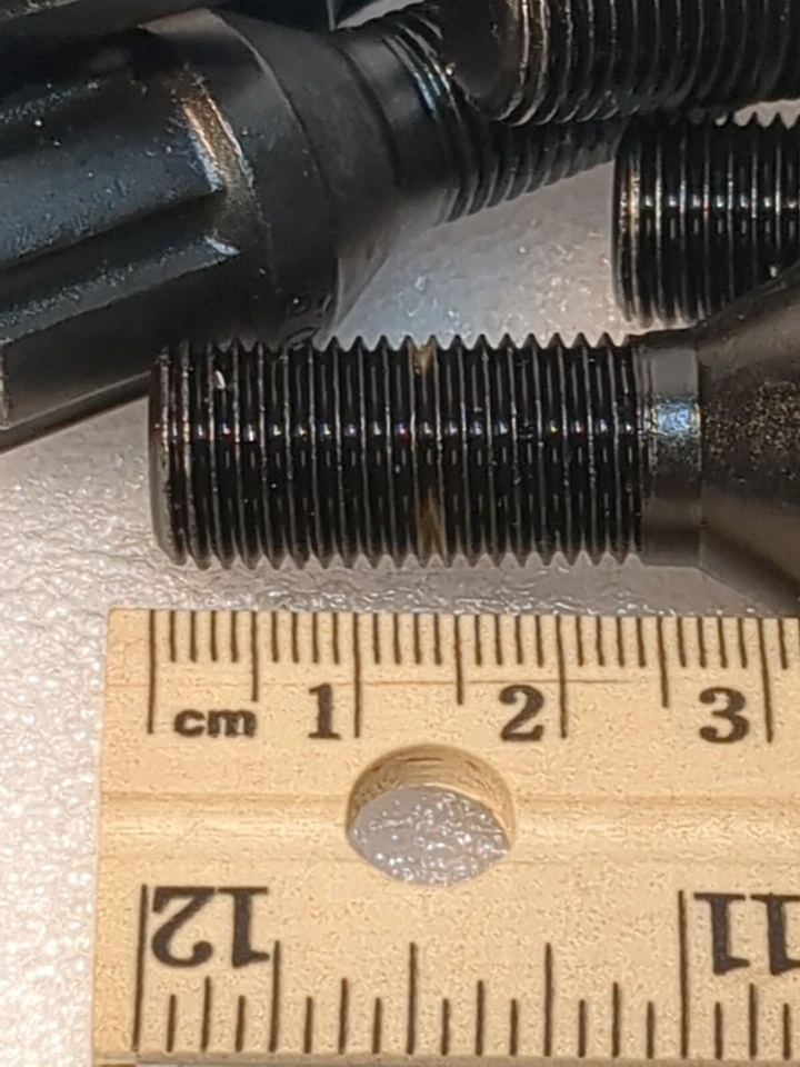 16 зажимных болтов и ключей безопасности M12x1,25 черные подходят 500/Albea/Linea/Palio/Panda/Fiat? - Изображение 3 из 4