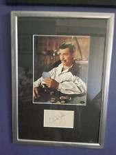 GENUINE HAND SIGNED CLARK GABLE SIGNATURE PIECE WITH PHOTO