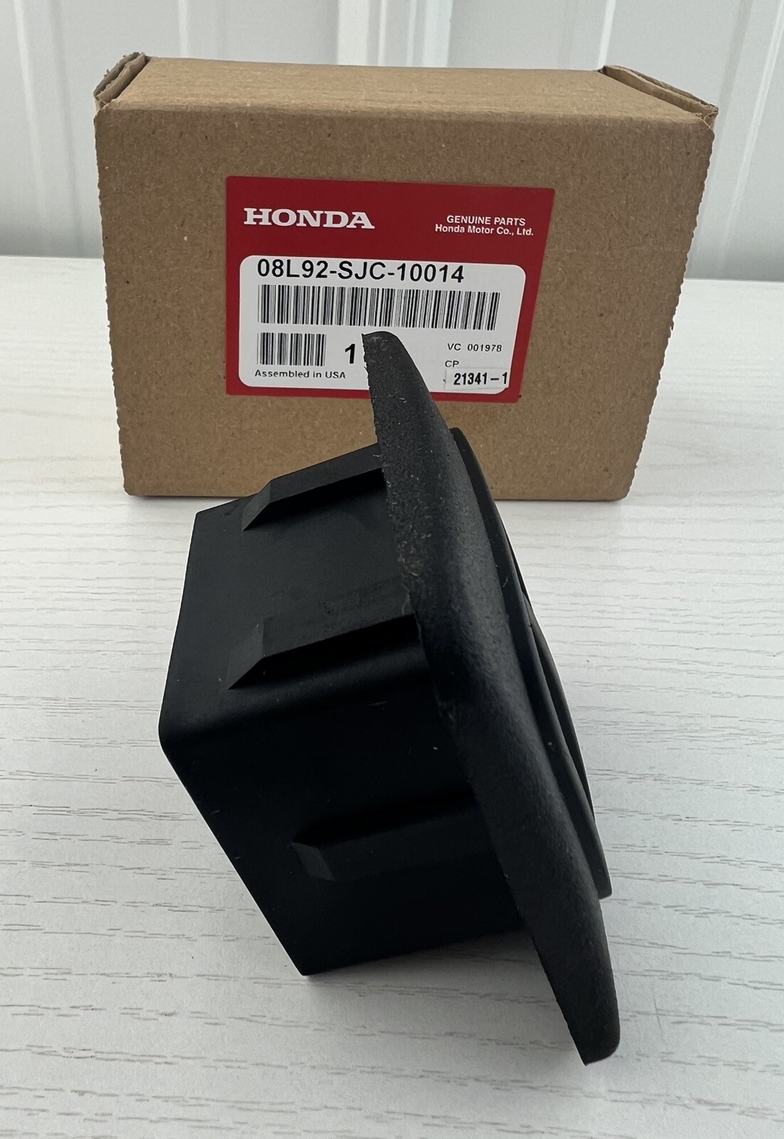 Genuine OEM Honda Trailer Hitch 2 " Receiver Cover Receive 08L92SJC