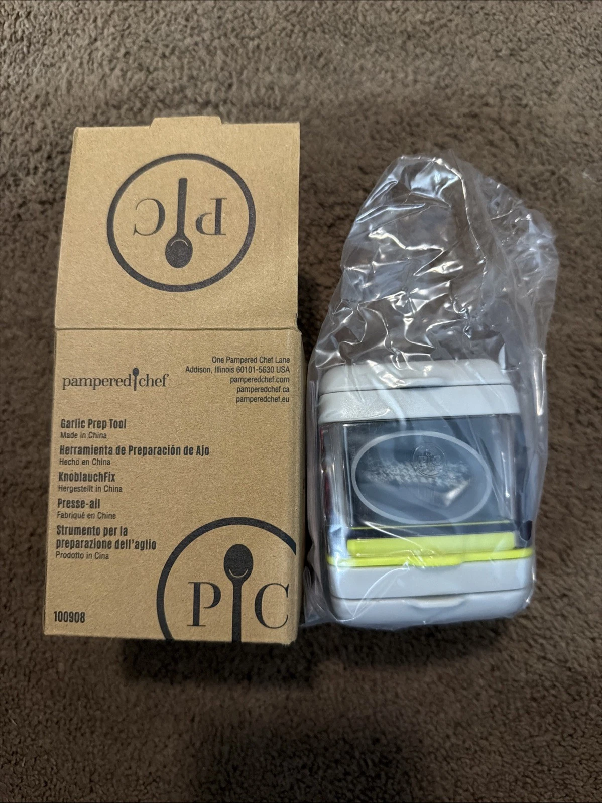 Pampered Chef Garlic Prep Tool With Instructions Item #100908 New In Box!
Opens in a new window or t