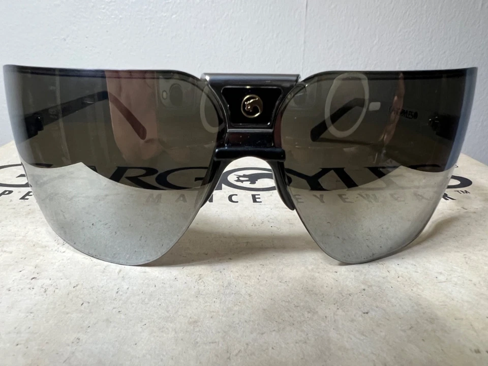 Gafas de sol clásicas vintage de gárgolas Foto 2 de 4