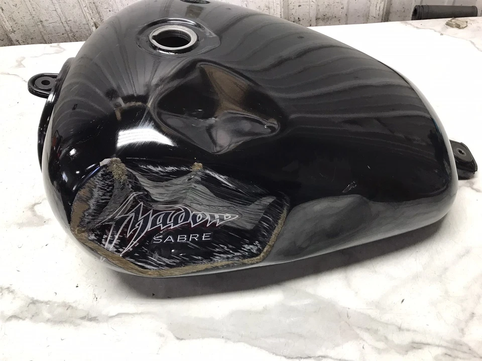 00 Honda VT1100 VT 1100 C Shadow Sabre Gas Combustible Gasolina Tanque Foto 2 de 4