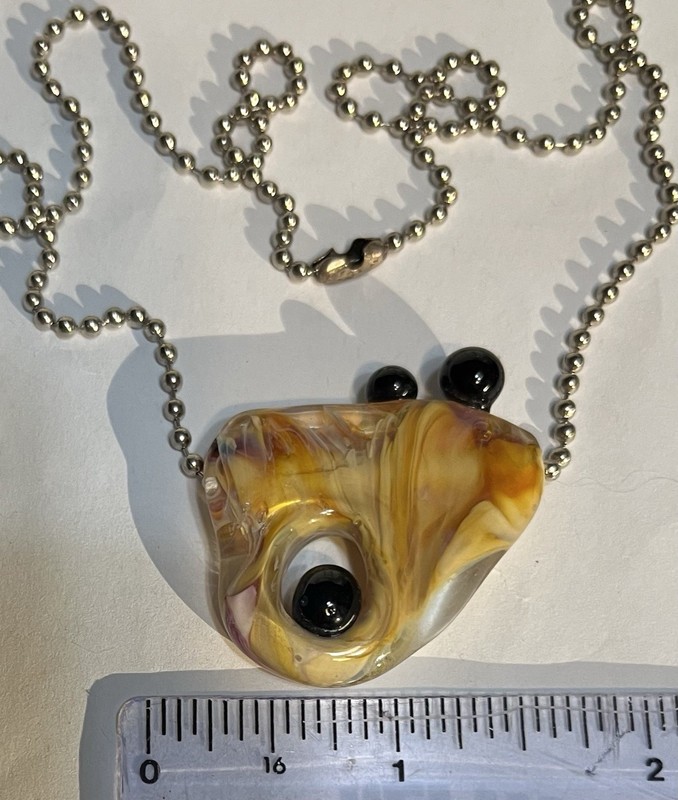 Handmade free style glass pendant on 18 inches long silvery ball  chain. new.