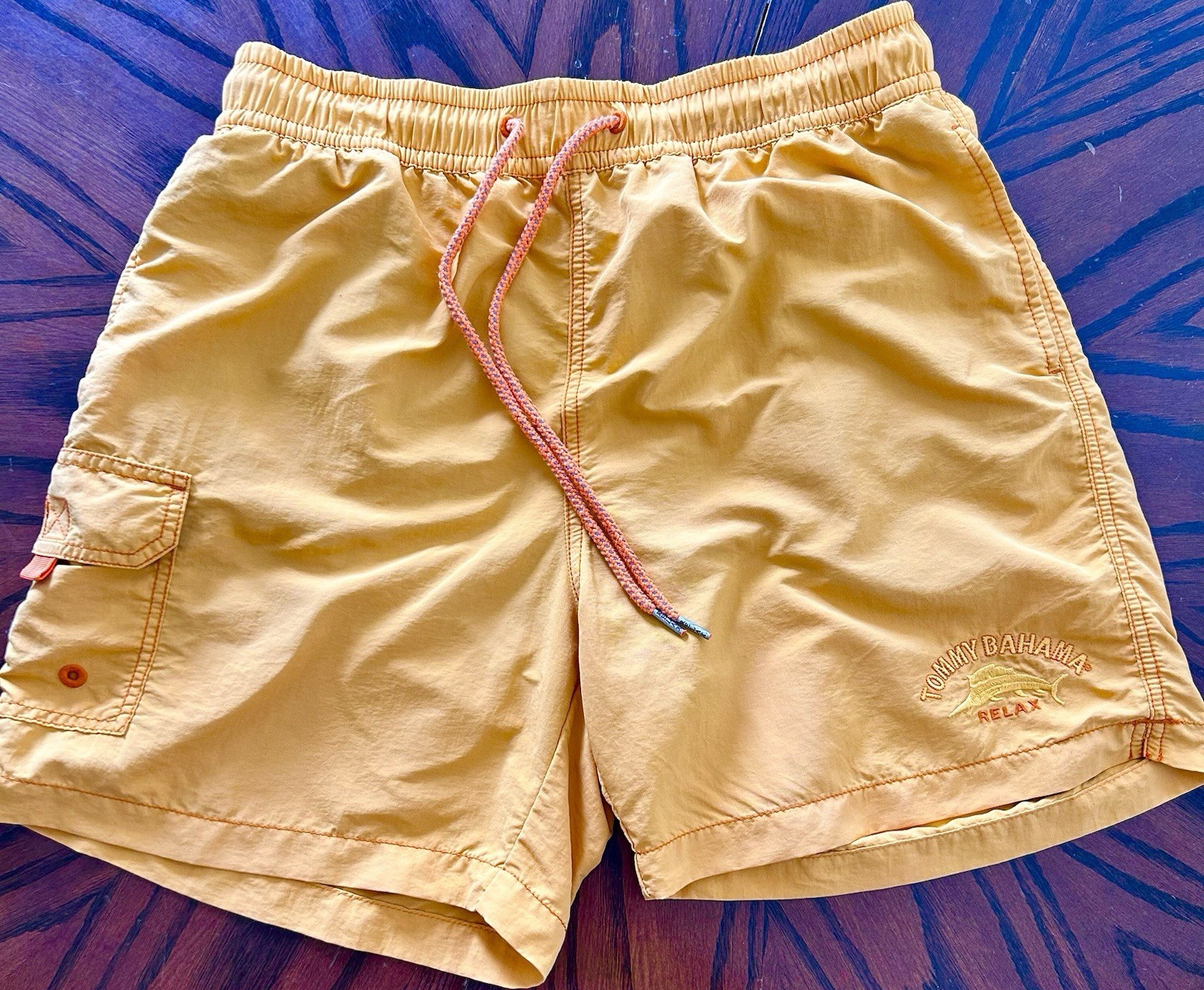 Tommy Bahama Relax Men's Yellow Swim Shorts M Elastic Waist Drawstring Lined