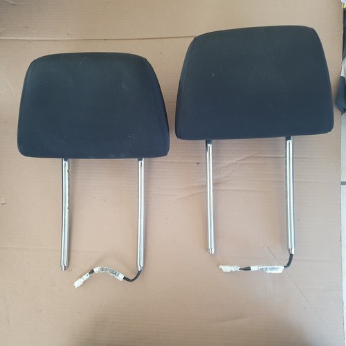 BMW 3er E90 E91 E92 LCI Kopfstütze Crash-aktiv Sitz vorne links rechts 7211751