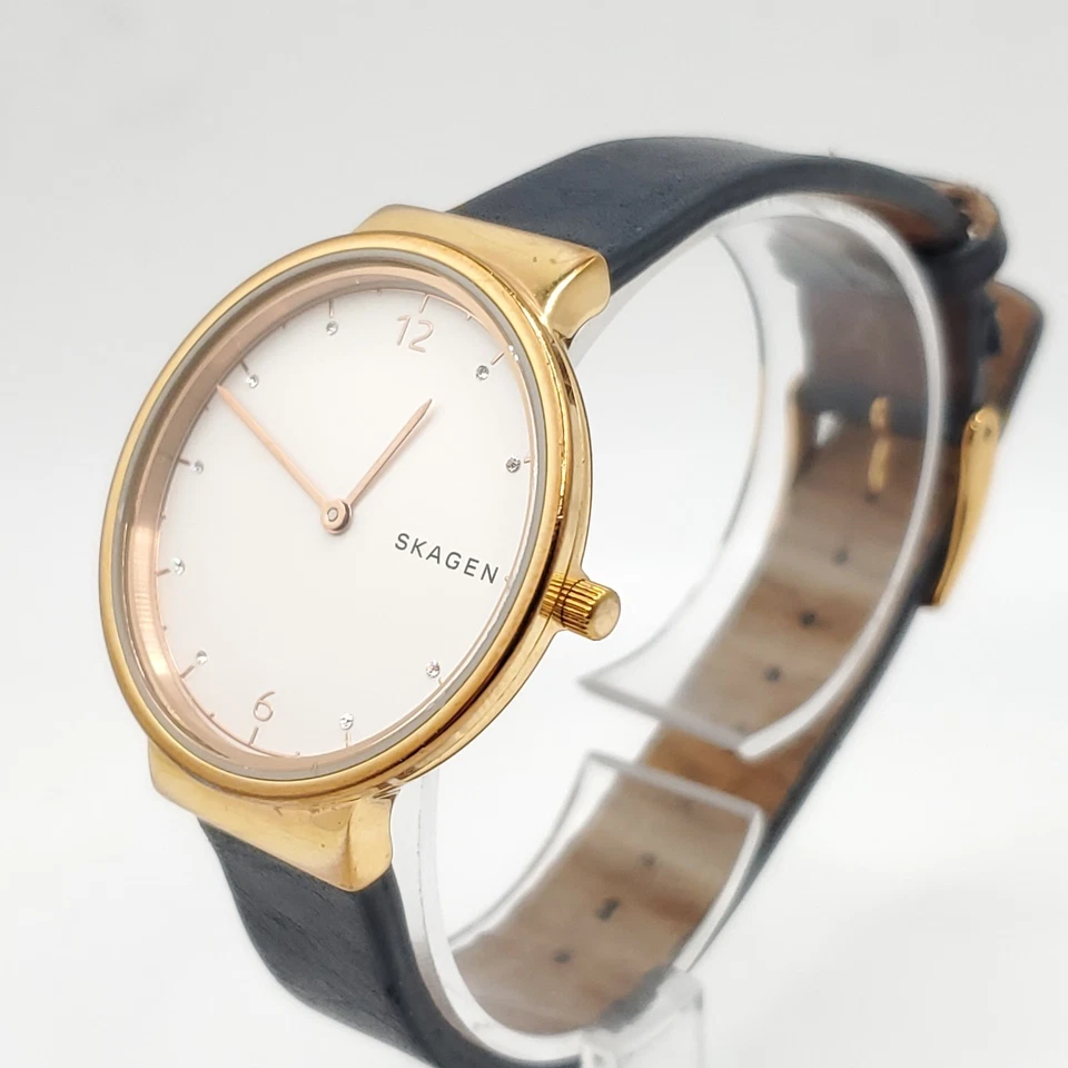 Reloj Skagen Ancher Batería Nueva Tono Dorado 34mm Banda Negra SKW2608  Foto 3 de 4