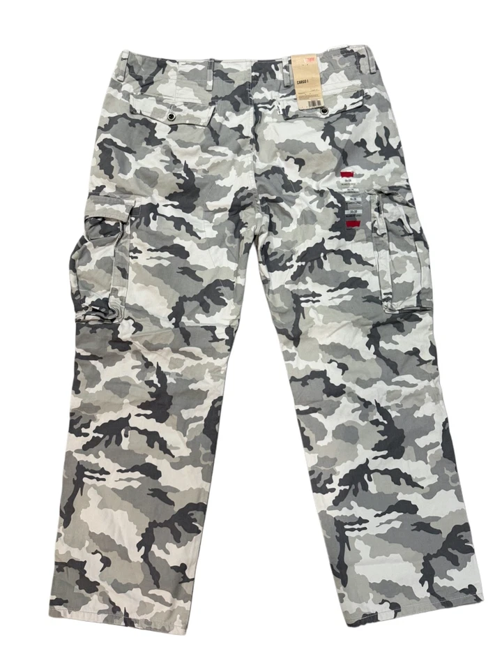 Pantalones cargo Levis Relaxed Fit Ace color gris claro camuflaje 0040 Foto 3 de 3