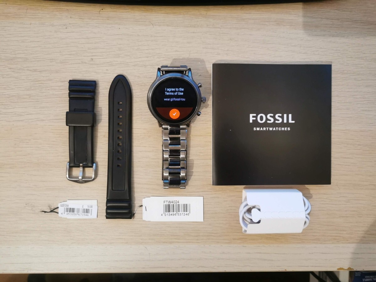 Fossil Gen Carlyle HR FTW4024 Smoked Stainless Steel BOXED MINT