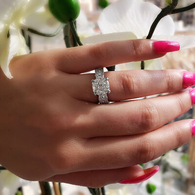 Natural Ct Cushion Cut De Luna Diamond Engagement Ring F VS1