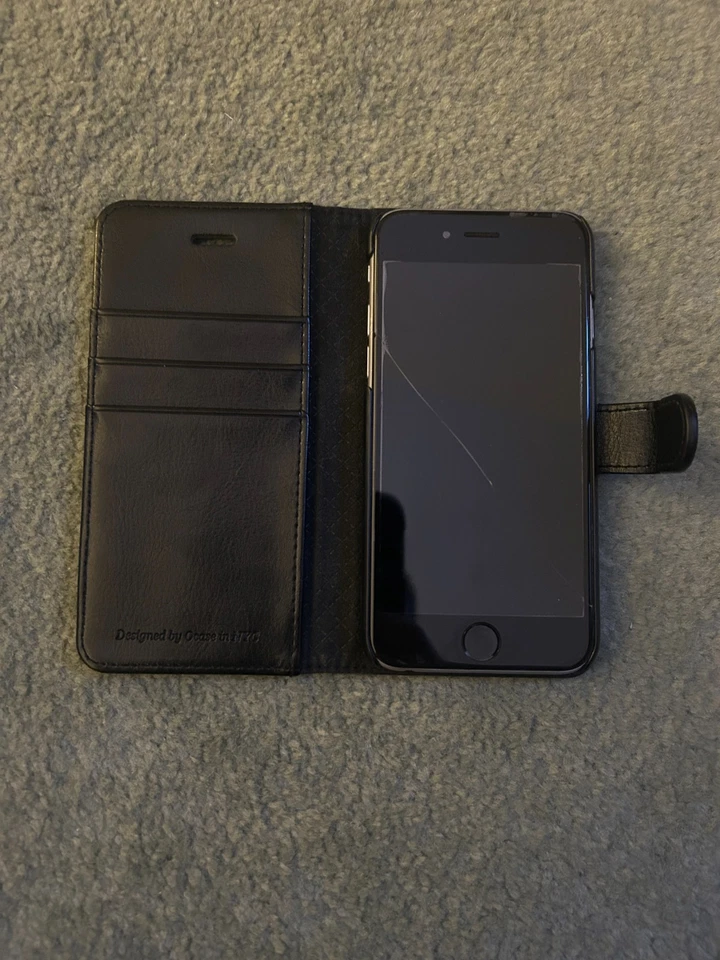 Apple iPhone 6S - 64GB (Unlocked) - Silver - Fully Working – Cracked Screen - Image 2 of 4