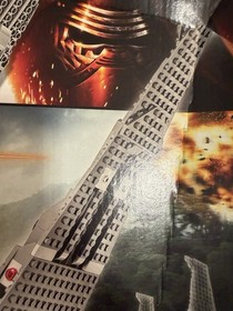 LEGO Star Wars: Kylo Ren's Command Shuttle 75104  ***SEALED *** READ ***