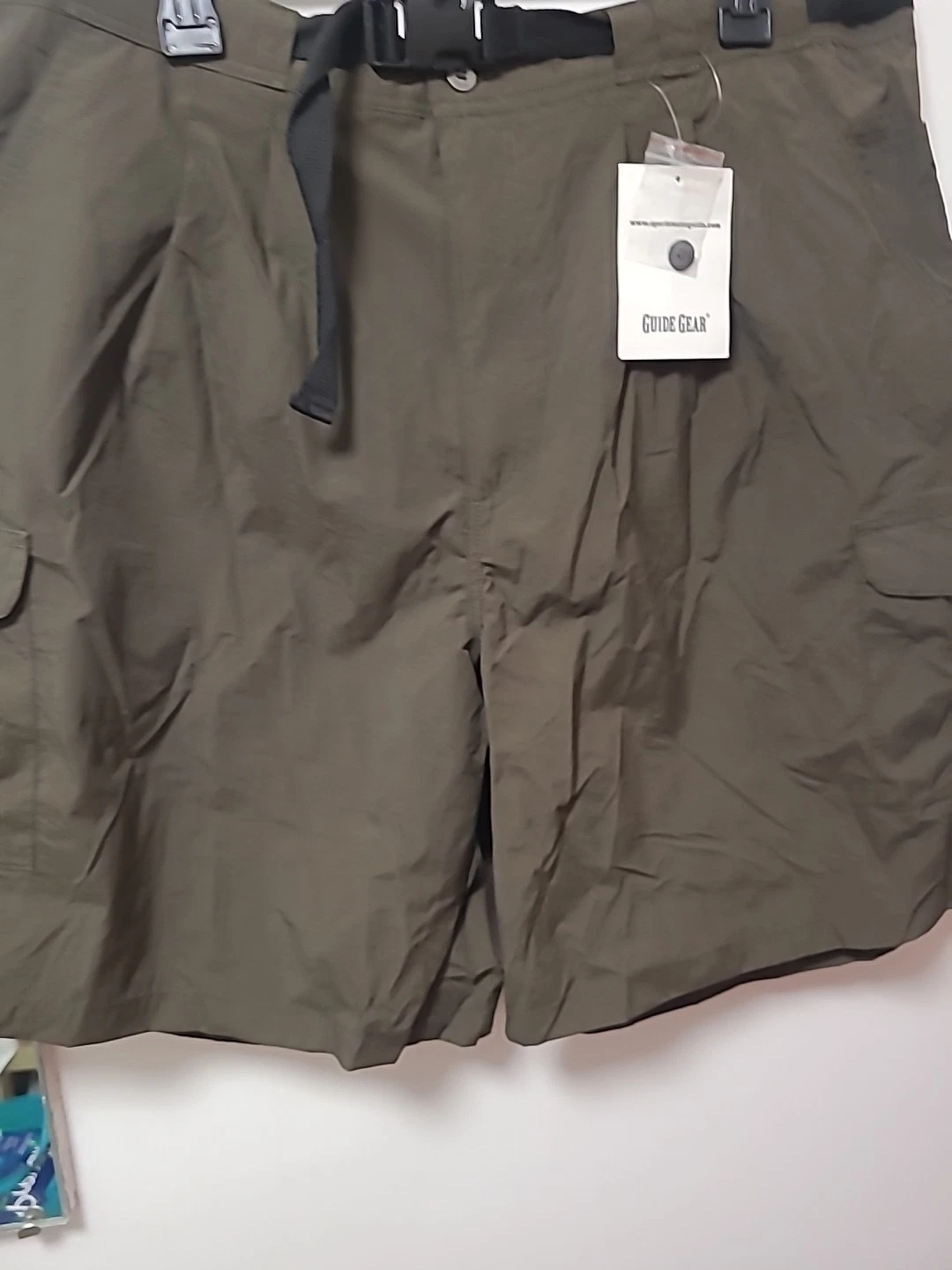 Guide Gear Men's Pleated Hiking Shorts Olive Green with Integrated Belt NWT
Opens in a new window or