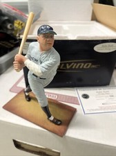 VTG BABE RUTH SALVINO PRESTIGE SERIES 2001 FIGURINE - LIMITED EDITION 4102/10000