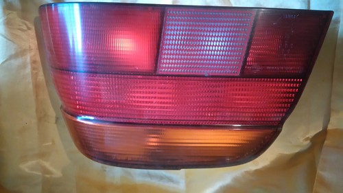 BMW E39 Limousine Rücklicht rechts 8358032