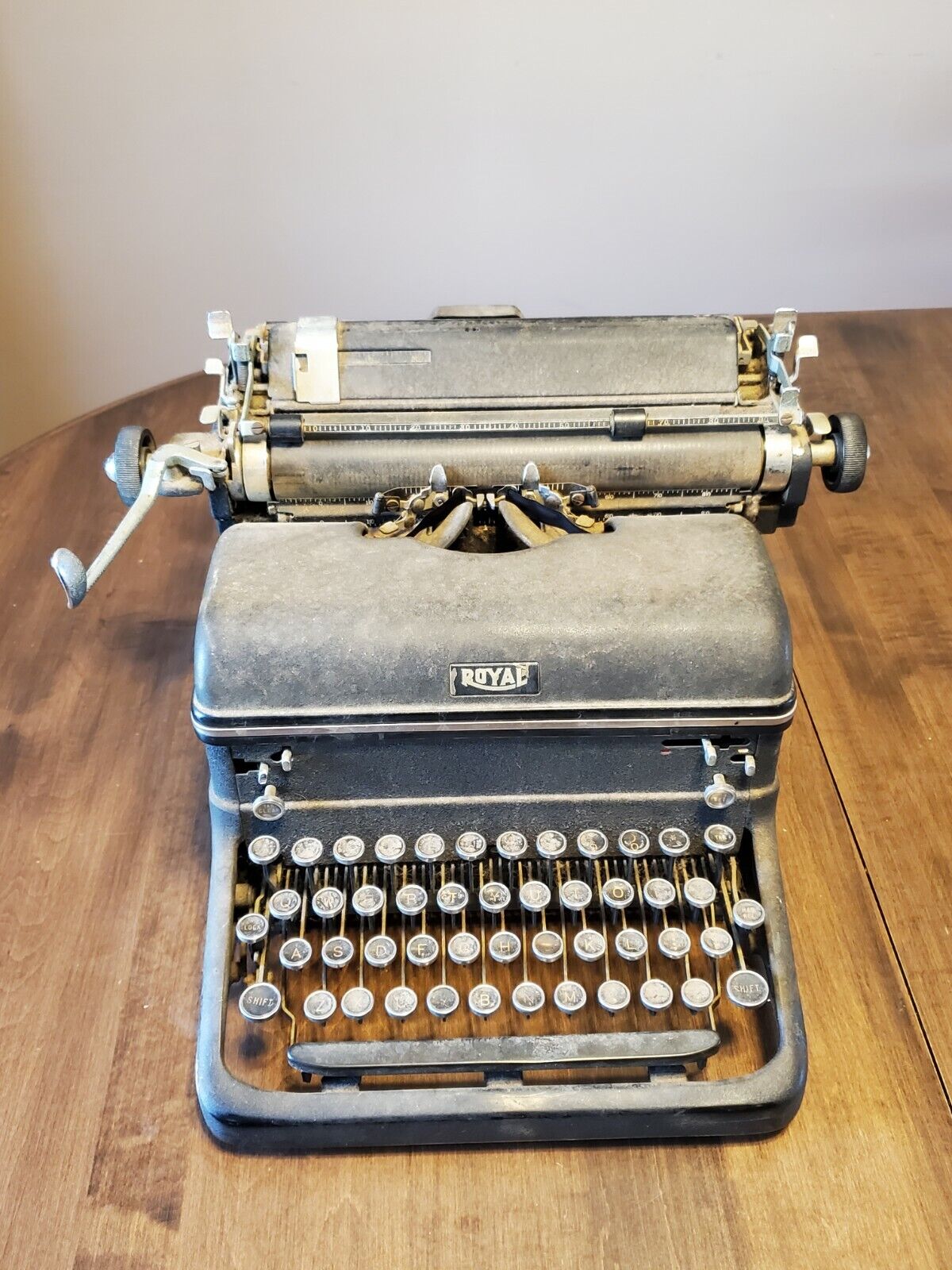 Vintage Royal Manual Black Typewriter ~ lot x947