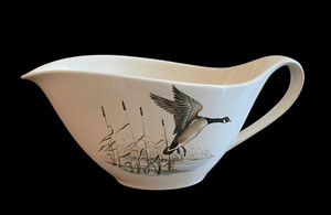 Vintage Villeroy & Boch Luxembourg Geese Gravy Boat